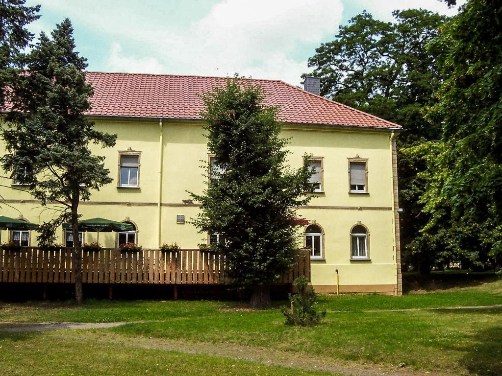 Hotel Zur Post In Вурцен Экстерьер фото