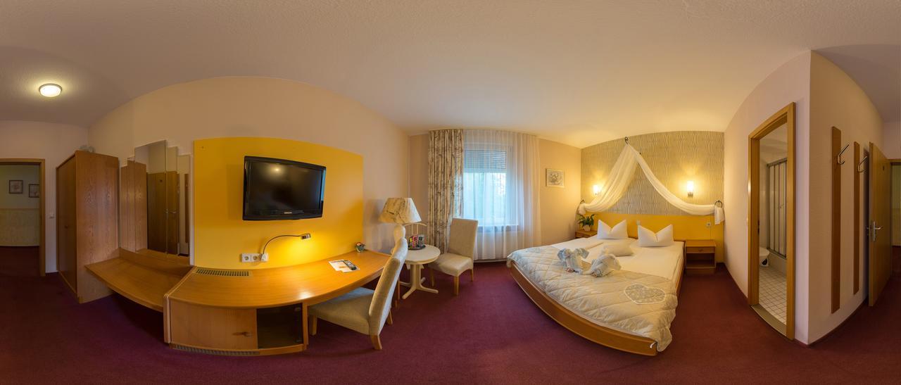 Hotel Zur Post In Вурцен Экстерьер фото